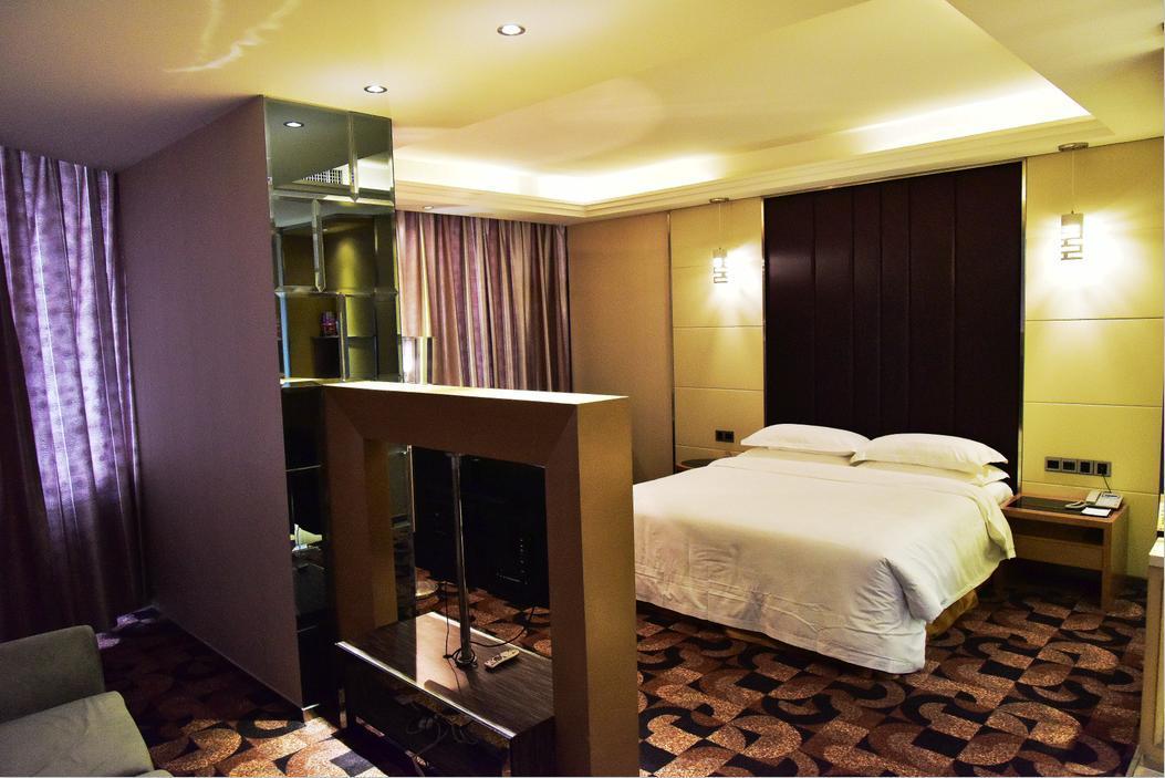 Fuke Jirui Hotel Urumqi Buitenkant foto