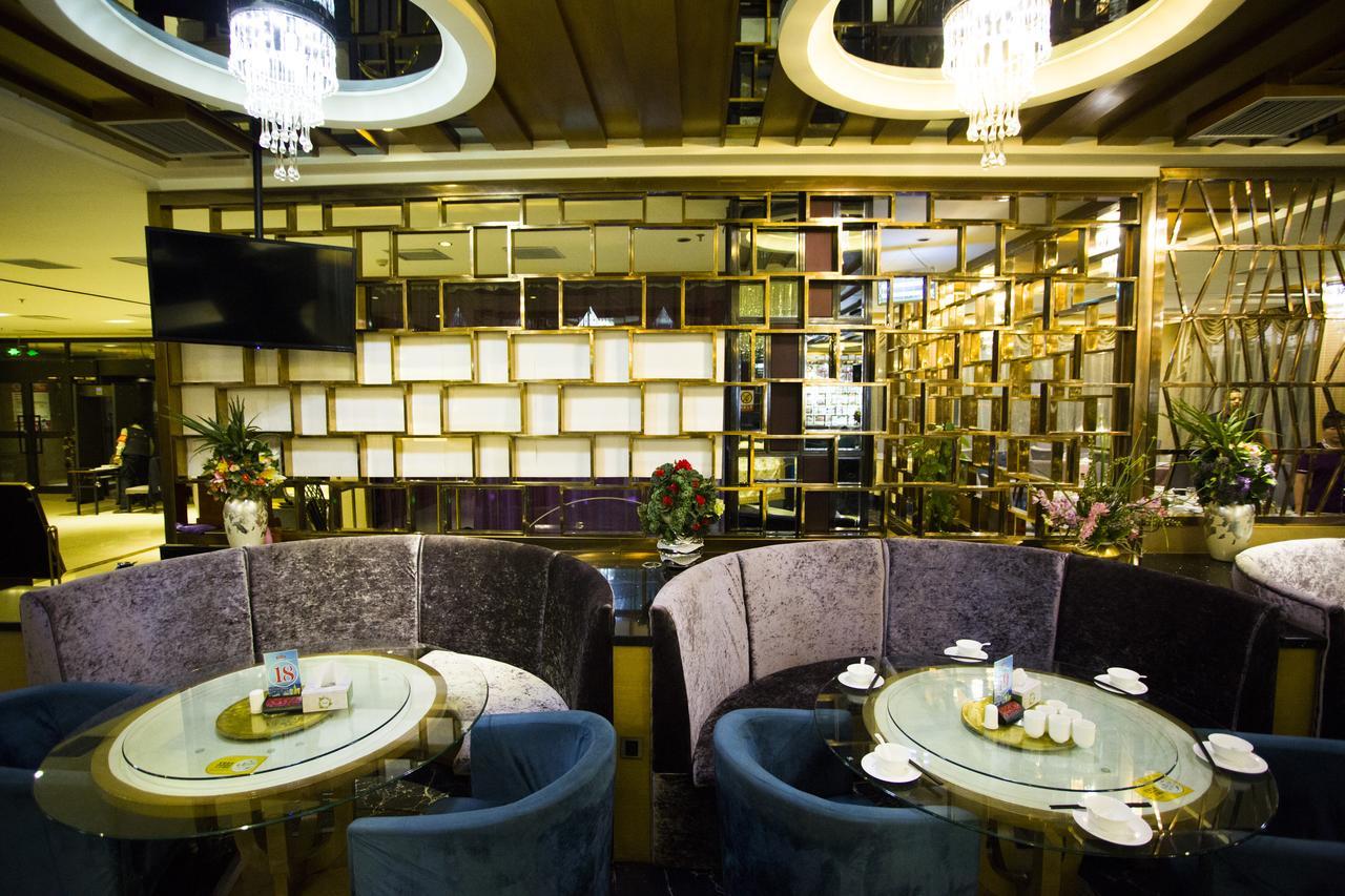 Fuke Jirui Hotel Urumqi Buitenkant foto