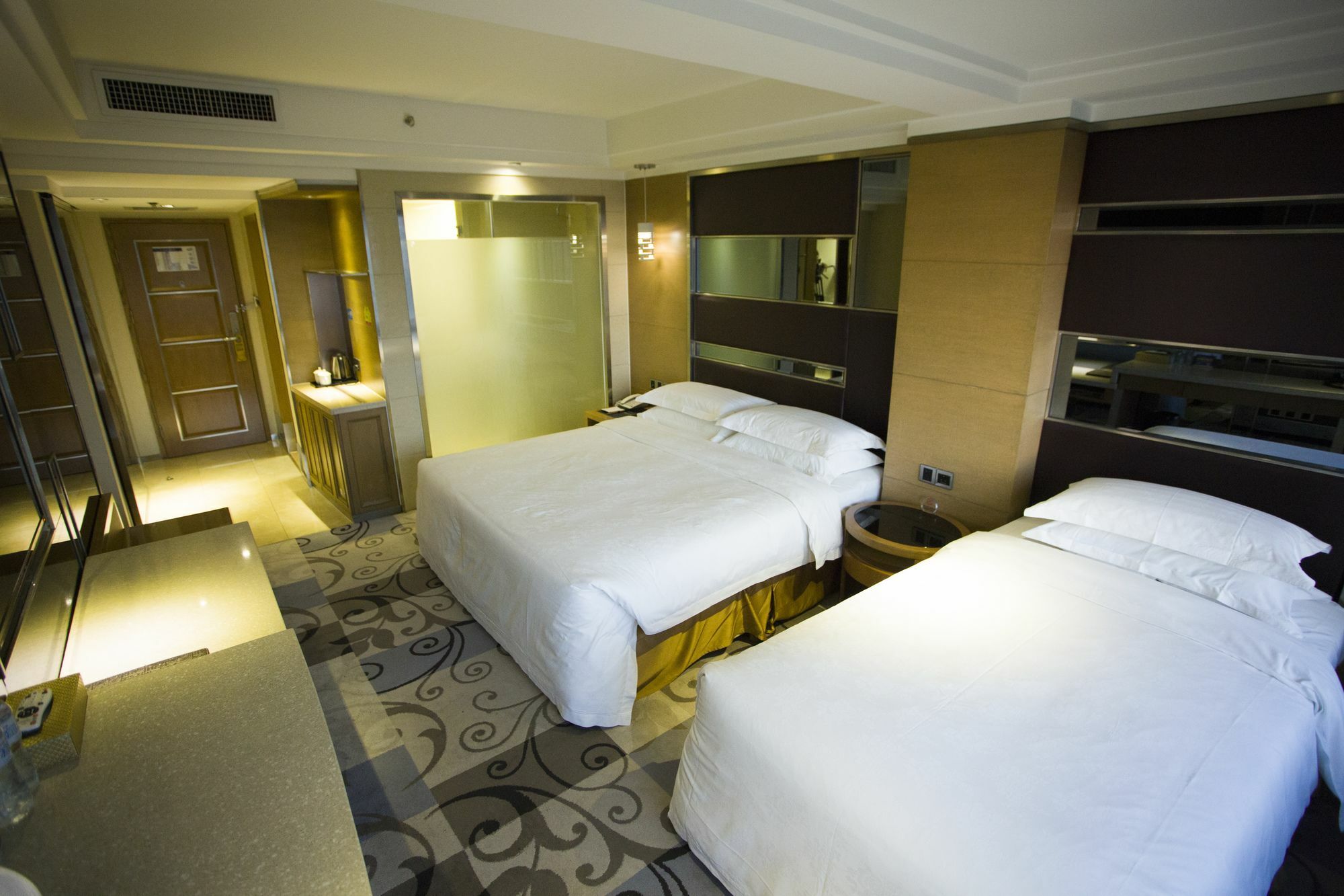 Fuke Jirui Hotel Urumqi Buitenkant foto