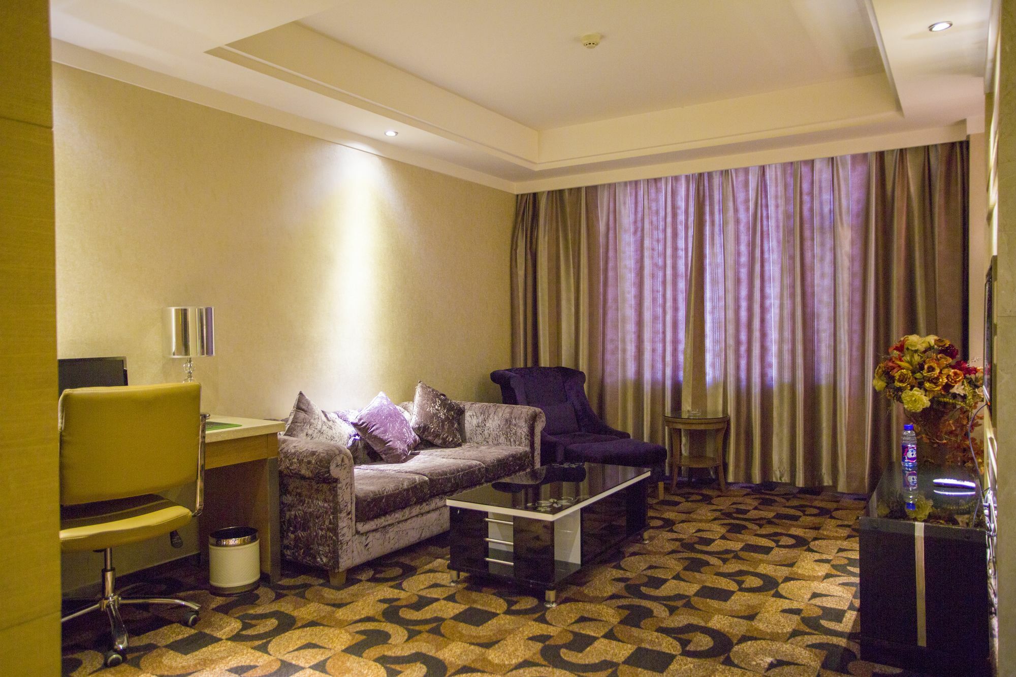 Fuke Jirui Hotel Urumqi Buitenkant foto